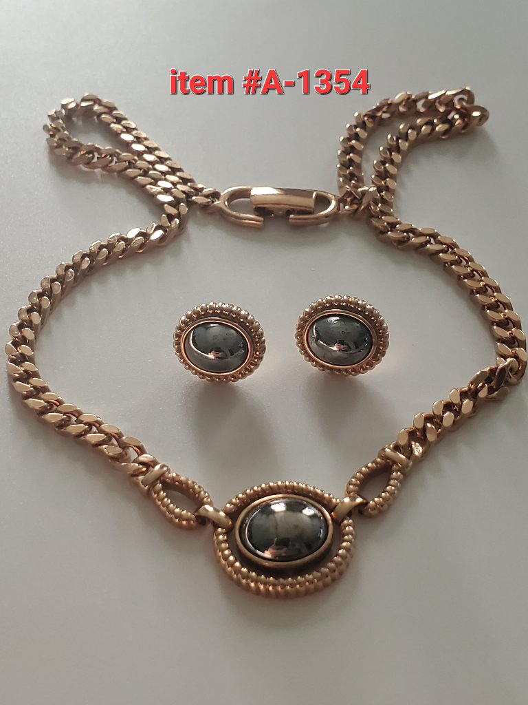 1 Gold Pendant Necklace W/ Matching Earrings, Item # A-1354, Wt. 30 Grams.